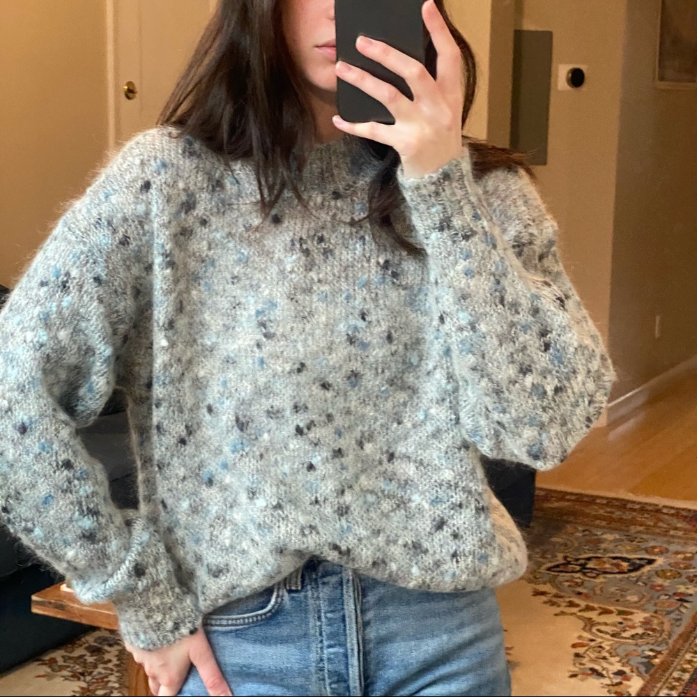 Cozy sweater 🌬
